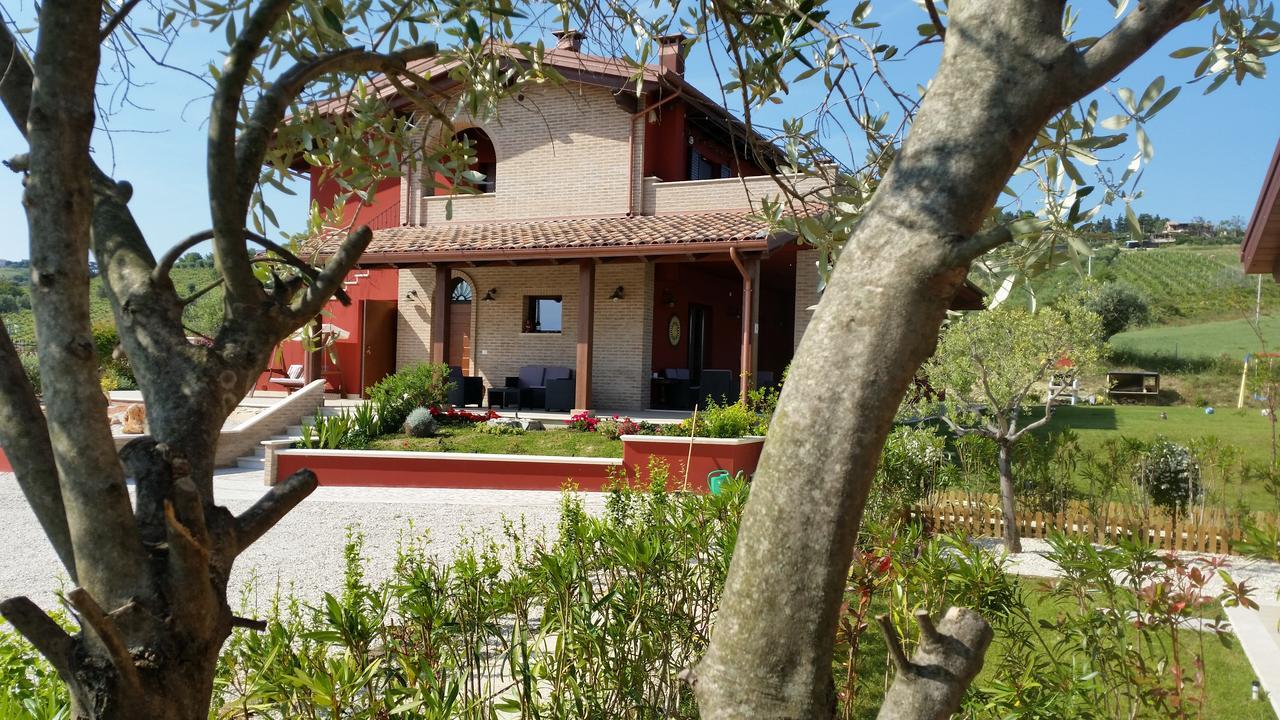 Country House Ciliegia Rossa Colonnella Exterior foto